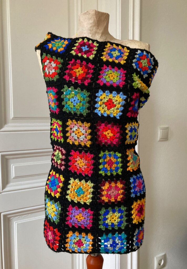 Häkelpulli aus Granny Squares